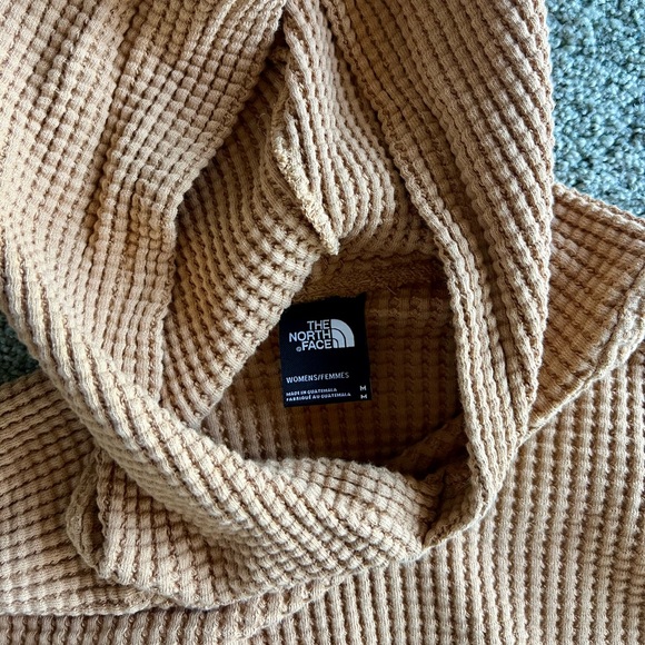 The North Face hooded pull over - Picture 3 of 5